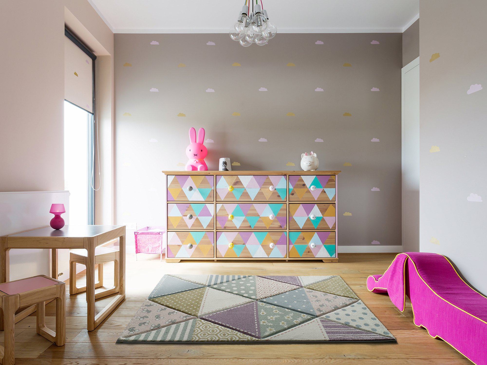 Alfombra Kinder 24267 triangulos multi ambiente